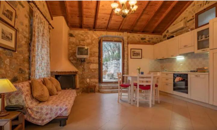 Appartement Amphitrite'S House à Néon Oítilon Extérieur photo
